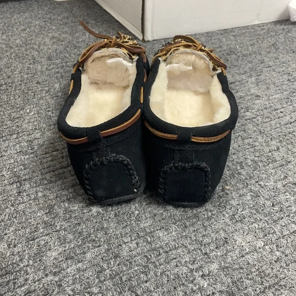 Minnetonka Women’s Leopard Cally Slipper (3169) - Picture 3 of 8